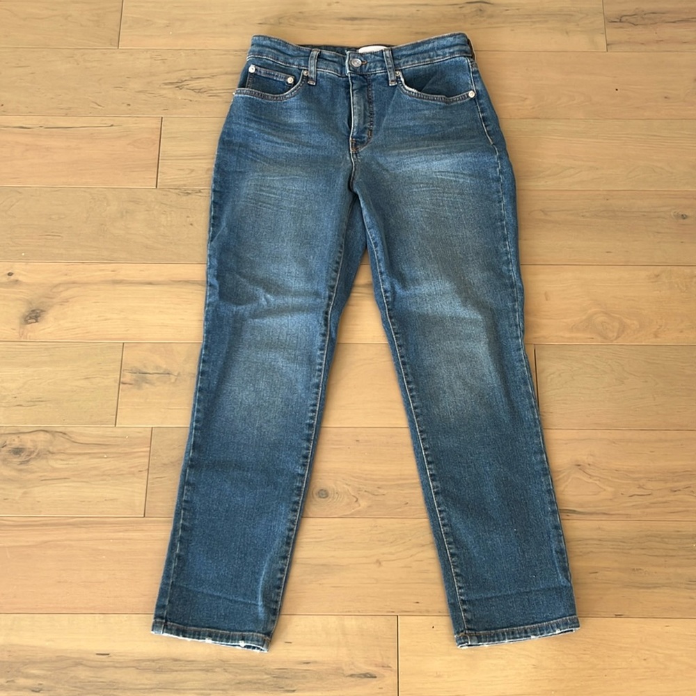 NWT High-Rise Vintage Straight Jeans! Size 4! Crown & Ivy
